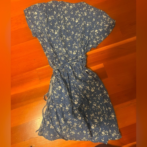 Blue and White,Size Small, Floral Dress. - Picture 2 of 2